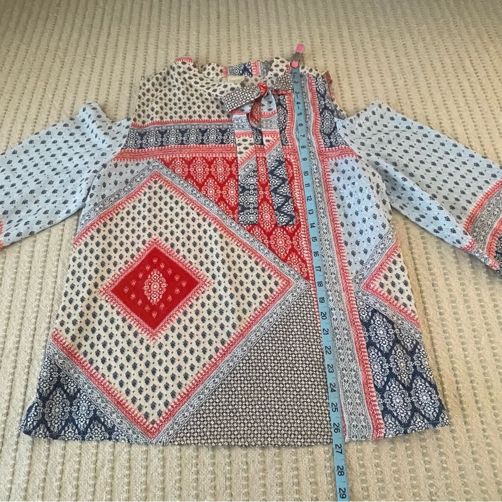 Chico's Patterned Blouse with Bow & Open Shoulder - Long Sleeve - Size: 2 - Picture 5 of 8
